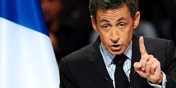 Sarkozy primeşte o scrisoare de ameninţare însoţită de un glonţ