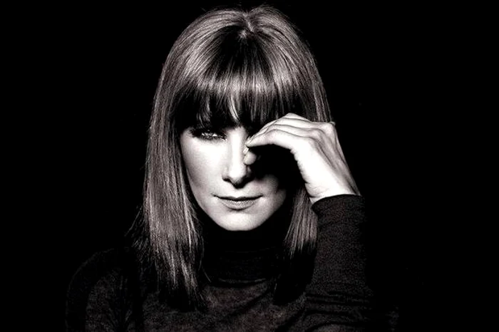 
    Romaniţa Iovan a lucrat ca model înainte de a deveni creatoare de modăFoto: Arhiva personală  