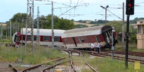 Tren deraiat Bulgaria FOTO Novinite