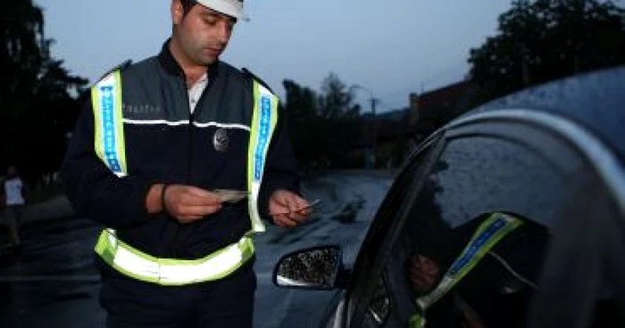 Şoferul a fost oprit ieri de poliţişti Foto.arhivă