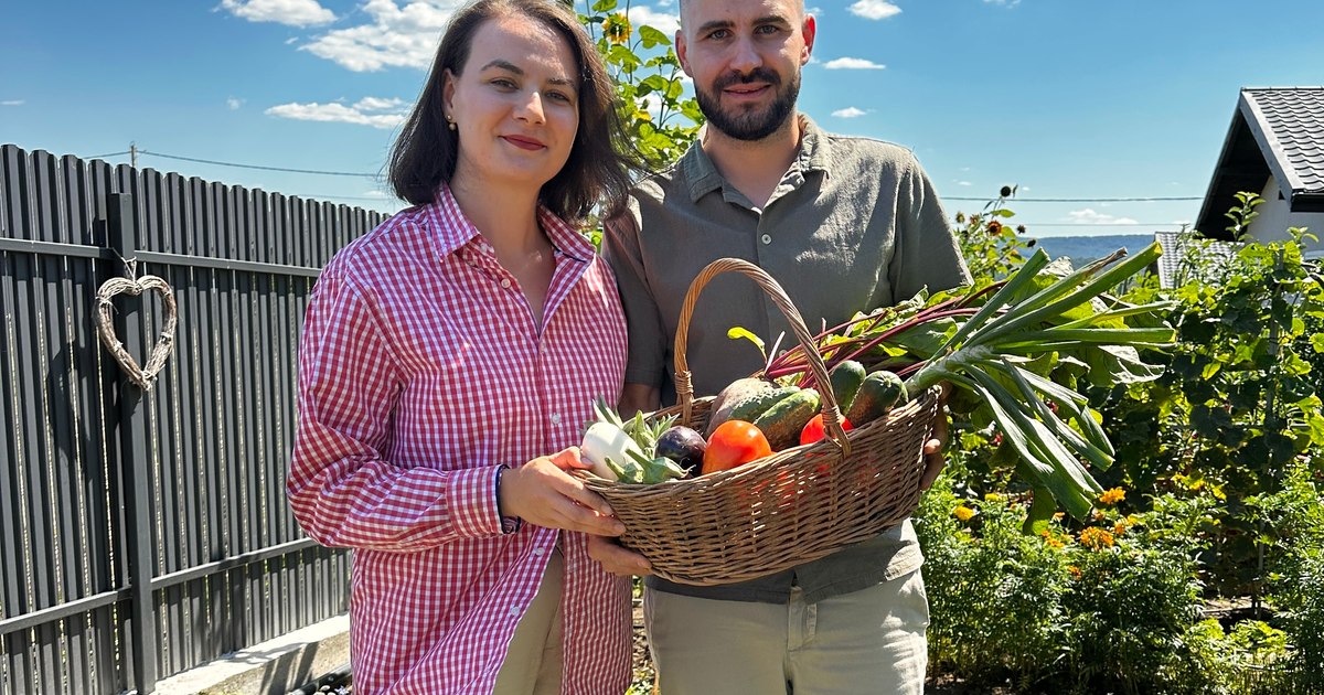Povestea cuplului care a renunțat la oraș pentru o casă cu grădină și fântână: „Ne lipsea atmosfera cu care am crescut“