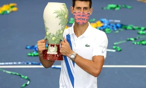 novak djokovic trofeu cincinnati jpeg