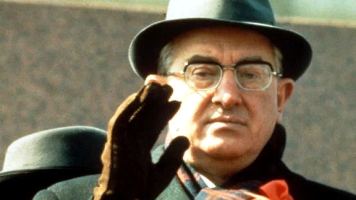 Curioasa viață a tovarășului Yuri Andropov jpeg