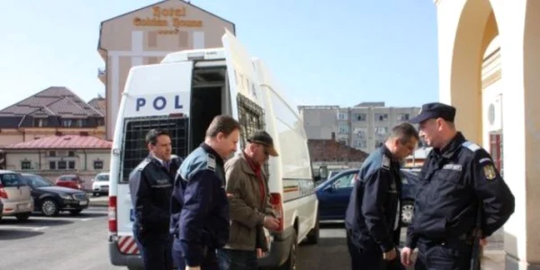 Bărbatul a fost trimis în judecată pentru omor calificat  