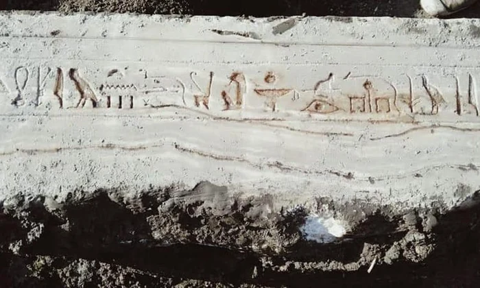 Blocuri de calcar cu scene și inscripții din perioada lui Ptolemeu I, descoperite în Egipt/ FOTO jpeg