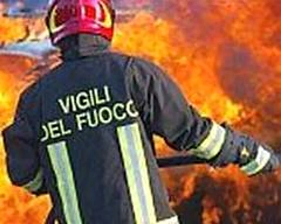 
    Un scandal într-o familie de români s-a soldat cu o explozie și un incendiu puternic  