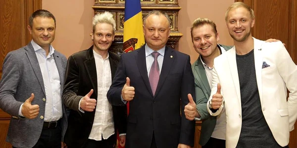 Igor Dodon si Sunstroke project via Facebook