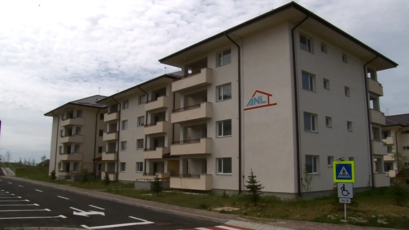 Până în prezent, în cadrul Programului „Locuinţe sociale pentru comunităţile de romi”, au fost finalizate 197 de locuinţe. Imagine cu caracter ilustrativ (Arhiva)