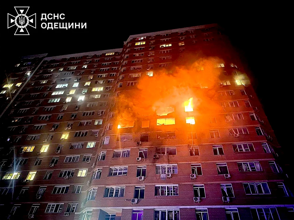 Bloc din Odesa lovit de drone/FOTO:X