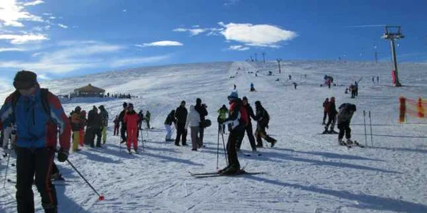 Concurs de schi şi petrecere cu muzică  raggae pe Transalpina Ski Resort