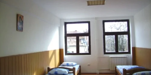 Satu Mare: Criza readuce moda internatelor şcolare-Revista presei locale