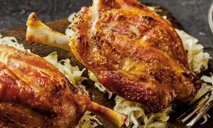 ciolan de porc cu varza murata jpg