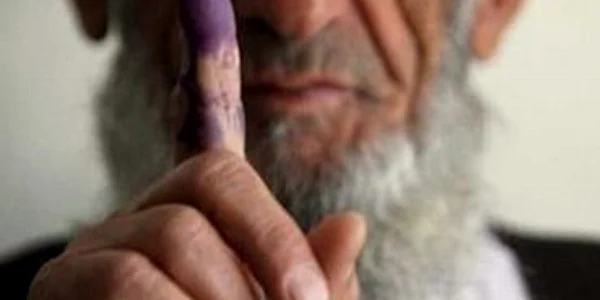 VIDEO Insurgenţii talibani caută cetăţeni afghani care au votat pentru a-i pedepsi