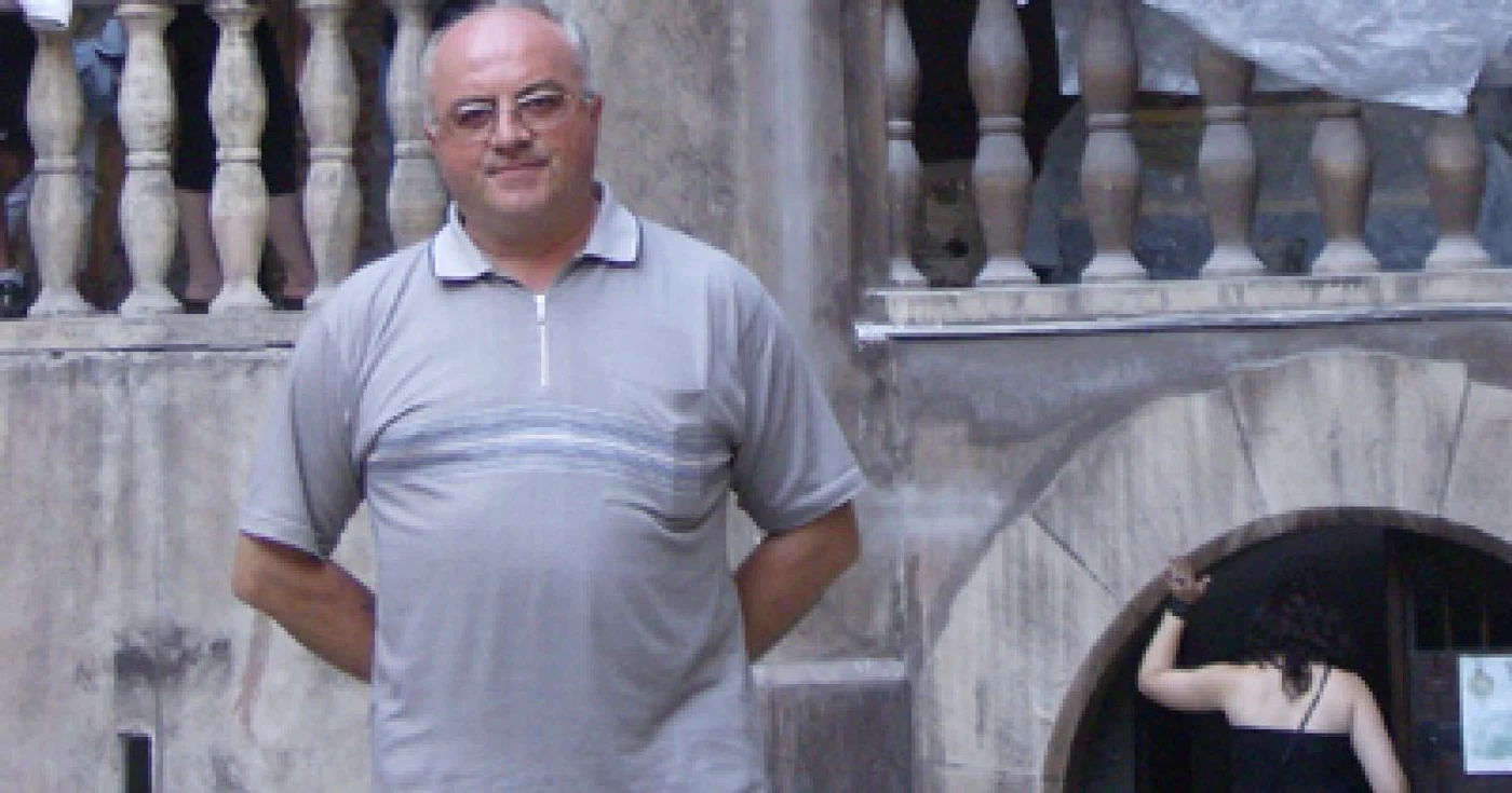 Hunedoara: PORTRET / Nicolae Cerişer are în grija sa un castel