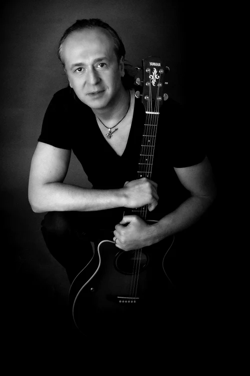 
    Joe Coker de România  