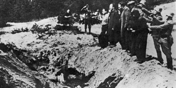 Mascarul Babi Yar 1941 ofiteri SS executand evrei FOTO Getty Images