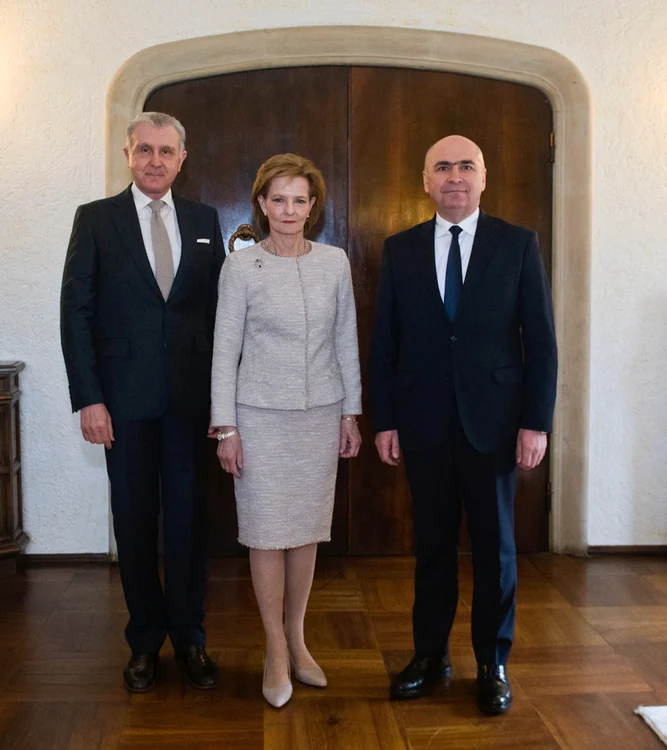 Președintele interimar Ilie Bolojan la Palatul Elisabeta cu Majestatea Sa Margareta și Principele Radu FOTO Daniel Angelescu, Casa Majestății Sale (4) jpeg