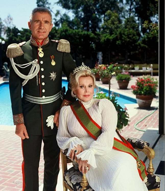 Zsa Zsa and von Anhalt png