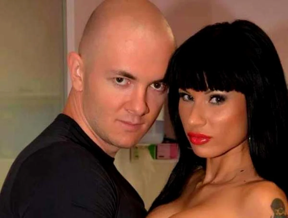 Roxana Marinescu şi soţul ei, Victor Schwartz, au devenit părinţi marţi dimineaţă