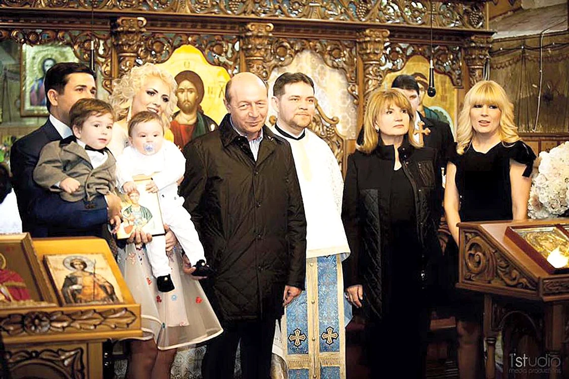 La botez a fost invitat şi fostul preşedinte Traian Băsescu