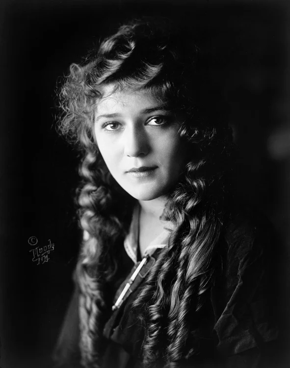O fotografie din 1913 a lui Mary Pickford