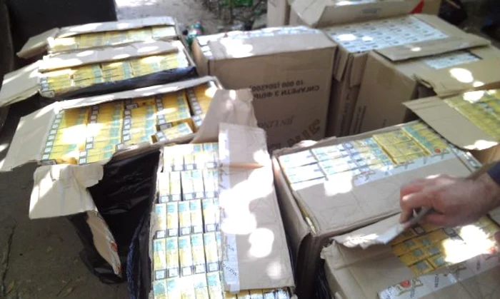 Ţigările de contrabandă în valoare de aproximativ 85.000 de lei au fost confiscate