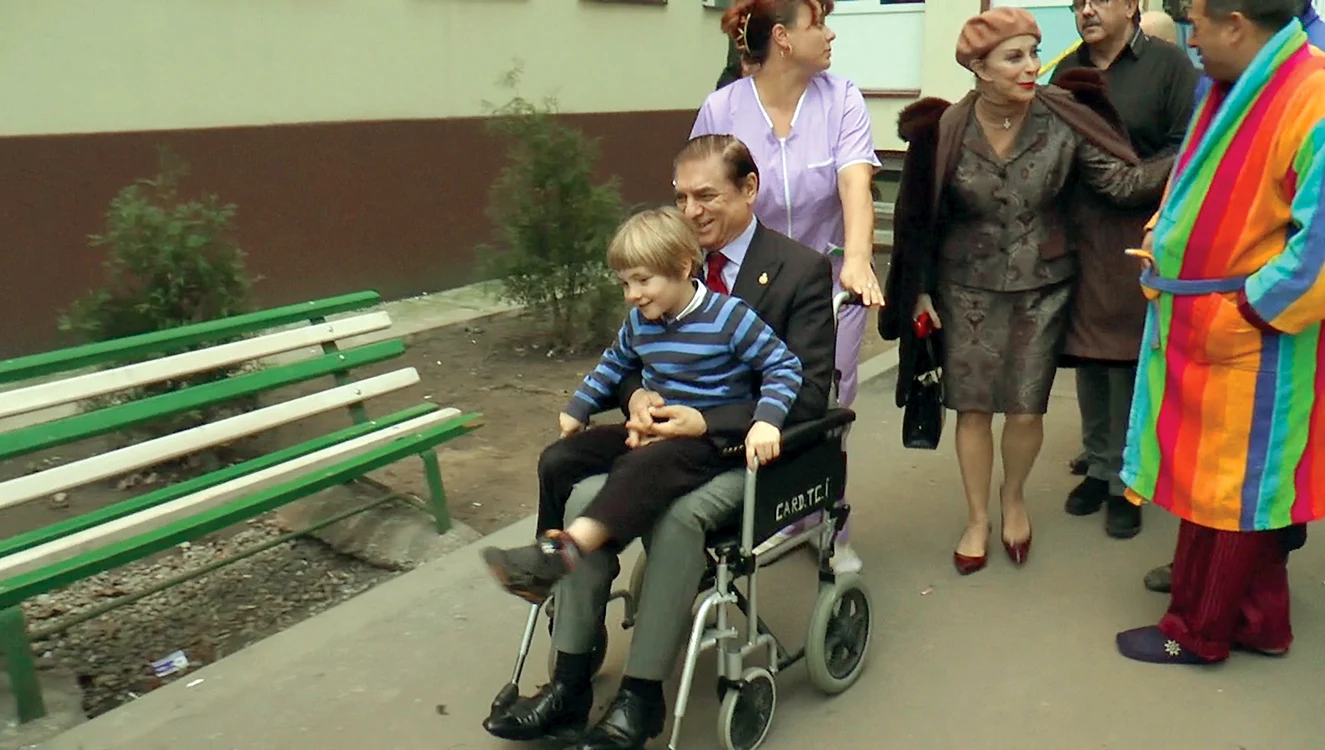 Prinţul Paul  şi fiul său  Carol (5 ani)