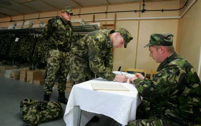 În România, serviciul militar obligatoriu este suspendat, nu eliminat FOTO Adevărul
