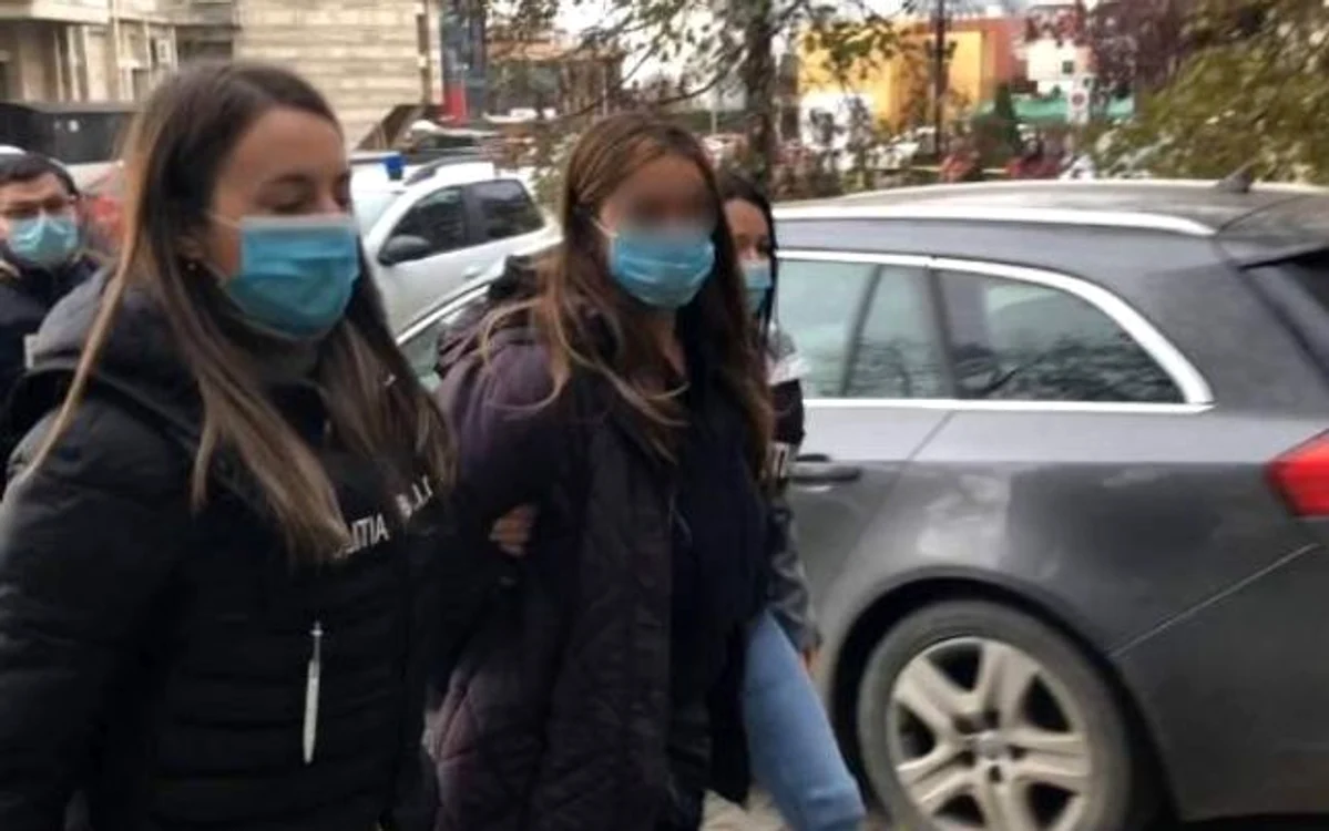 Soţia înşelată şi complicele au fost reţinut pentru 24 de oreFoto: observatornews.ro