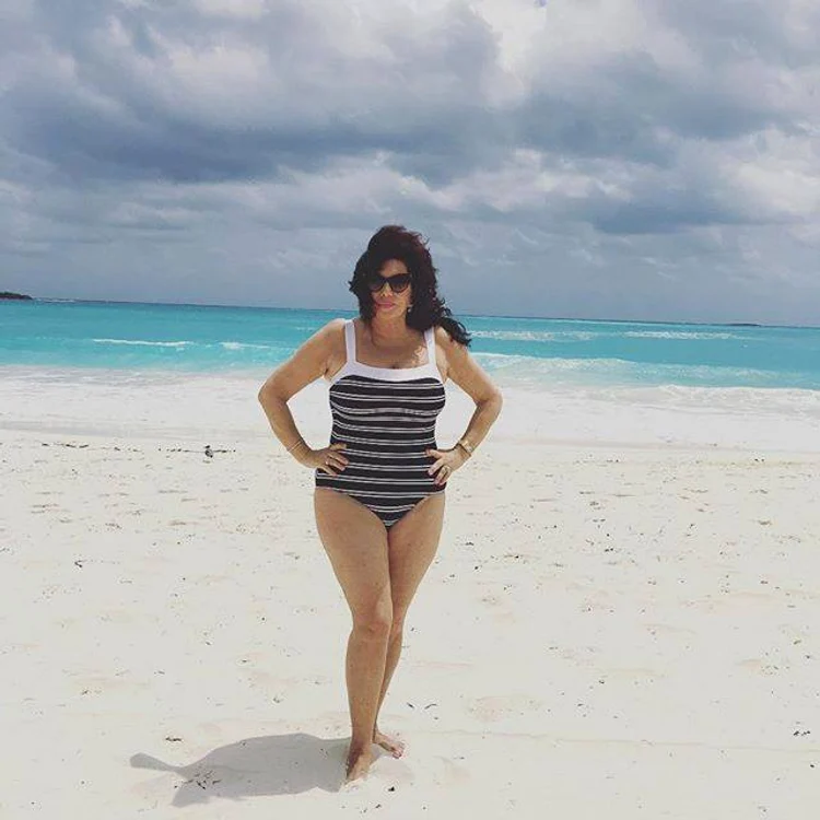 Carmen s a distrat și s a relaxat în paradisul exotic jpeg