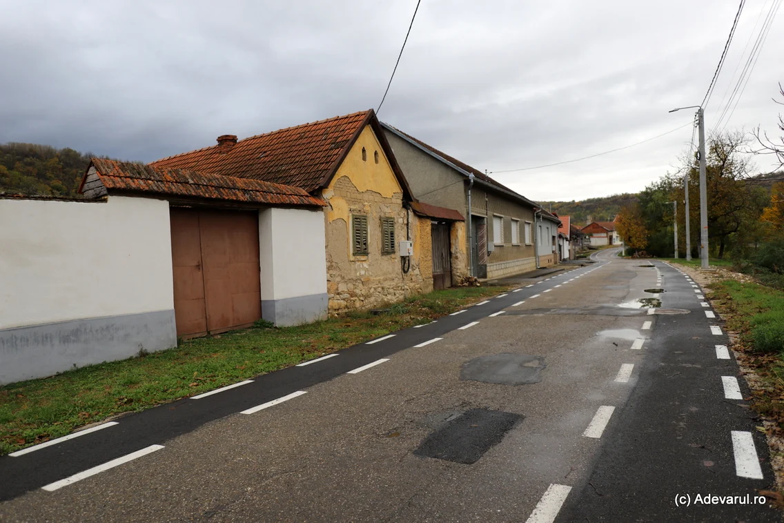 Satul Carașova Foto Daniel Guță ADEVĂRUL (20) JPG