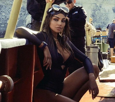 8 madalina ghenea sexy wet hot look in malta la filmarile pentru deep fear 3 jpg jpeg