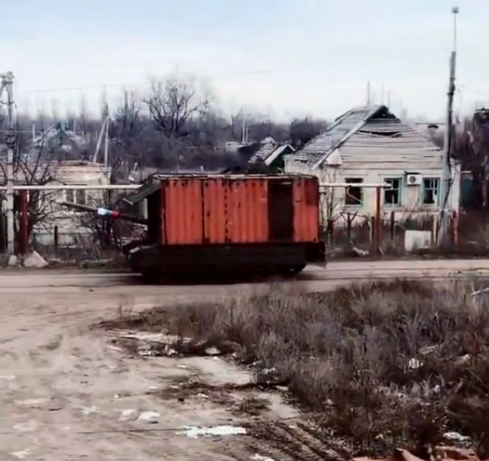VIDEO Tancuri ascunse în containere maritime.Un nou nivel al „șopronizării” armatei ruse pe front