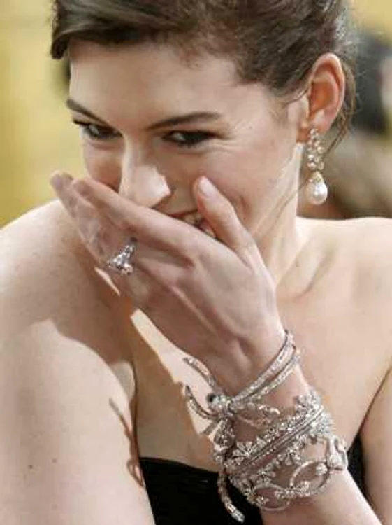 ANNE hathaway - van cleef and arpels - reuters