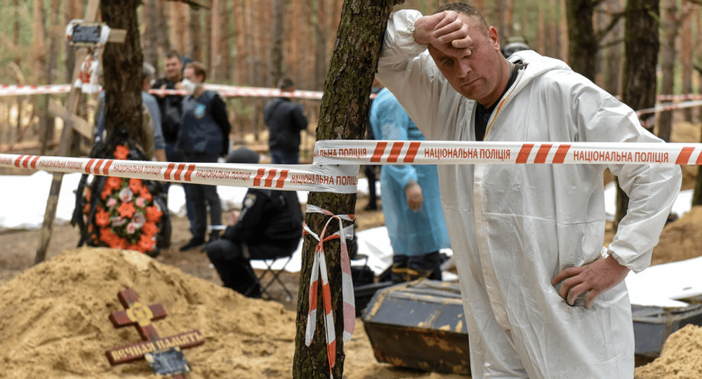 Ororile de la Izium: cadavre cu frânghii în jurul gâtului și o întreagă familie măcelărită