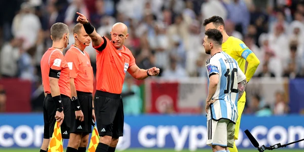 Arbitru Szymon Marciniak în finala CMF din Qatar 2022 FOTO EPA EFE (1) jpg