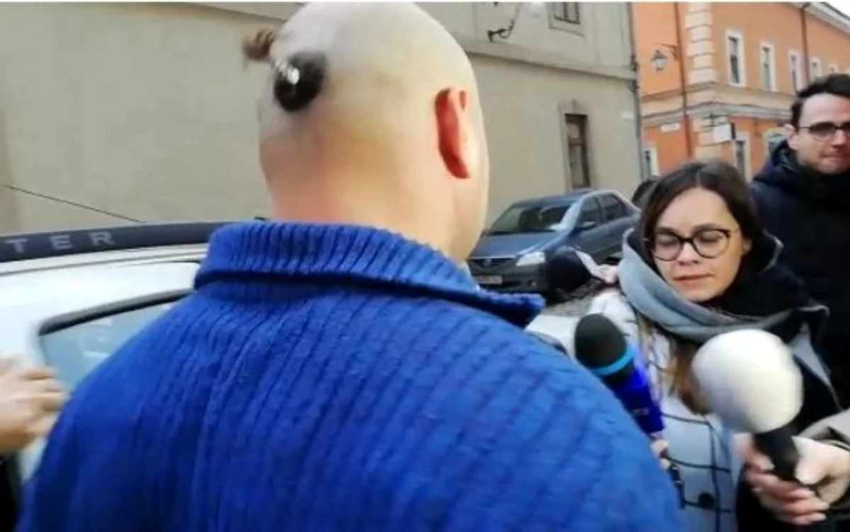 
    În zorii zilei de joi, 31 ianuarie, Doru Sebastian Munteanu, de 32 de ani, a mers la casa lui Mihai Laiu (45 de ani) pe care l-a decapitat cu drujbaFOTO: opiniatimisoarei.ro  