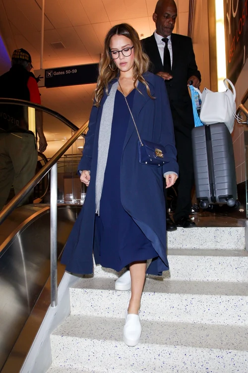 Pregnant Jessica Alba got the baby blues at LAX jpeg