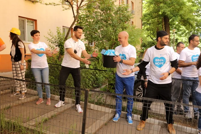 Oameni cu suflet mare și-au dat mână de la mână pentru a-l ajuta pe Cosmin
