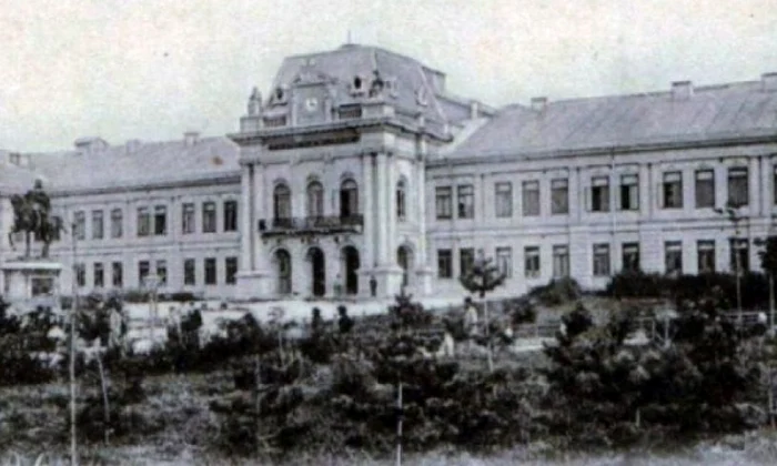 Palatul Culturii Iasi, o poveste nestiuta!   GALERIE FOTO jpeg