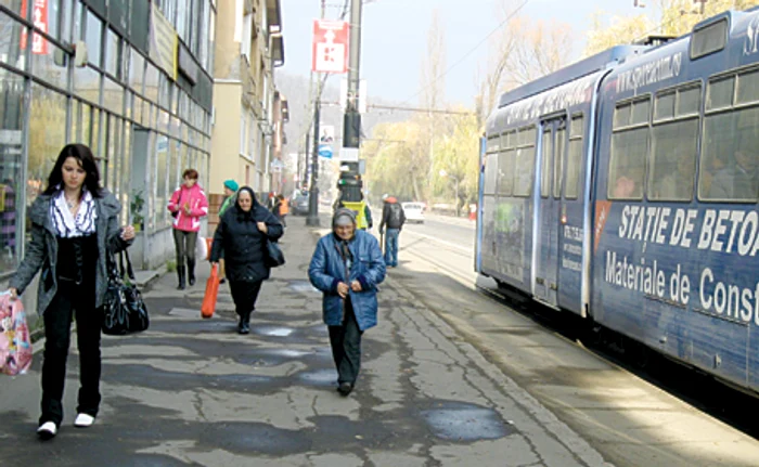 Transportul în comun este unul din serviciile cu cele mai mari probleme