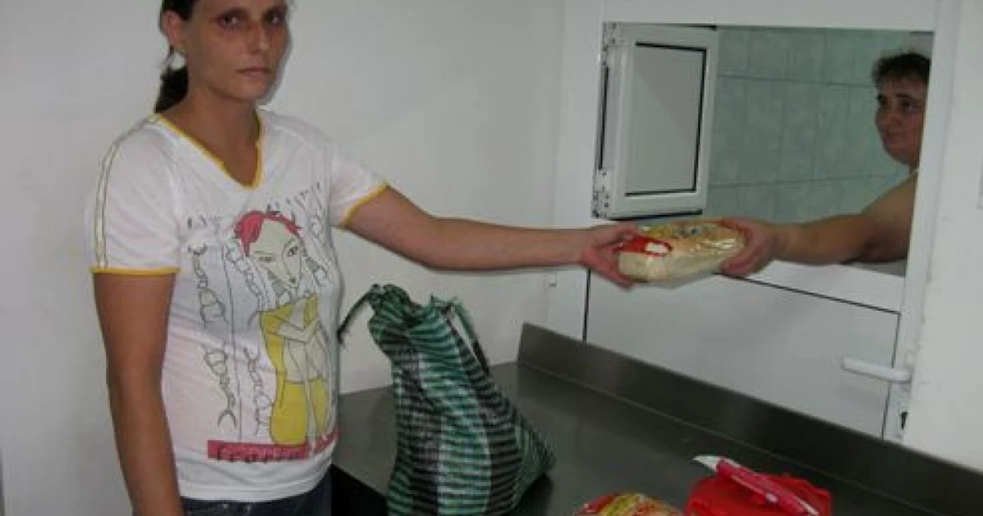 Botoşani: Mâncare pe săturate pentru sărmani