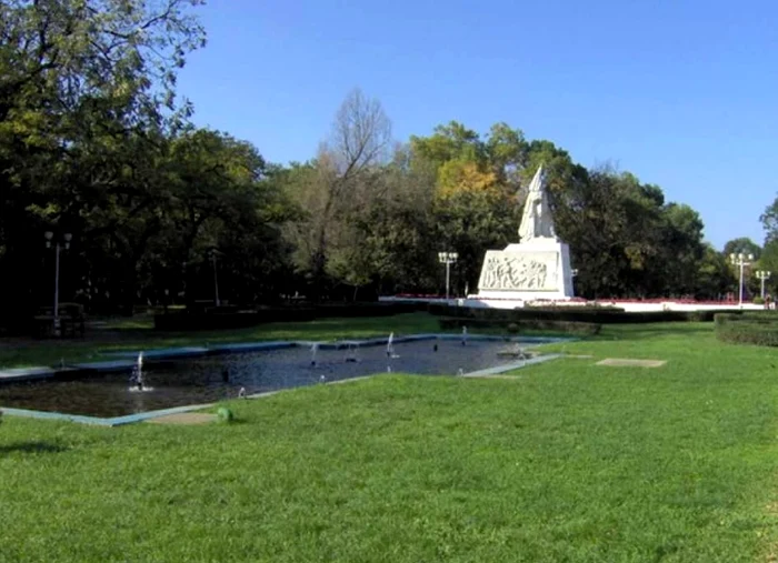 Monumentul din Parcul Scudier FOTO arhivă Adevărul