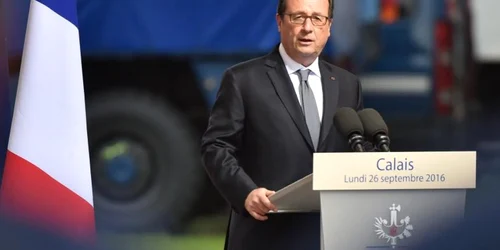 Francois Hollande sustine un discurs in orasul Calais FOTO AFP