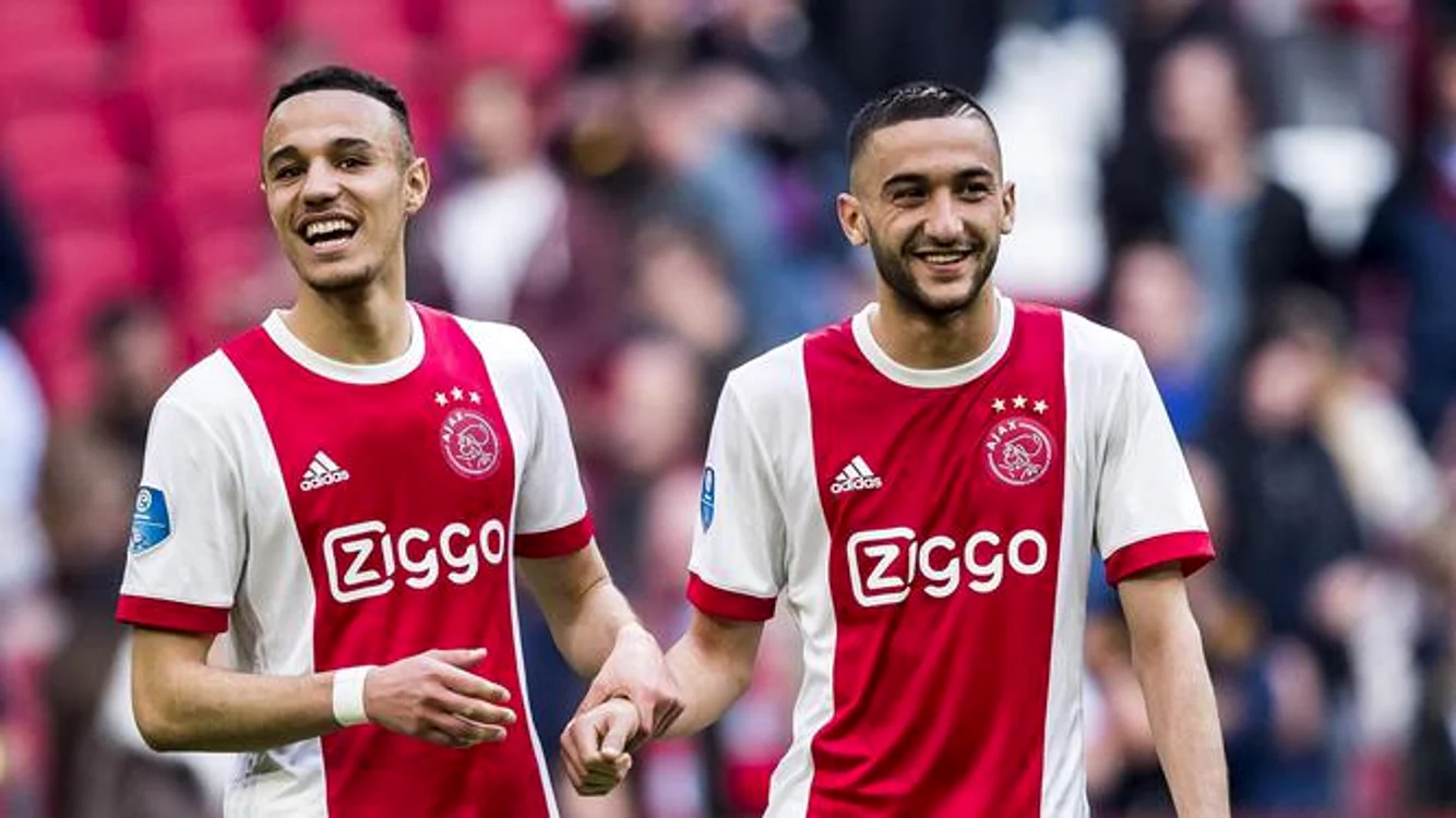 
    Ziyech (dreapta) şi Mazraoui vor să respecte Ramadanul  