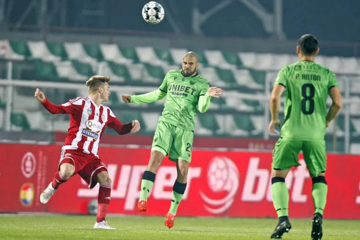 Dinamoviștii au jucat la Sfântu Gheorghe pentru prima dată în istorie în tricouri verziFOTO: Sportpictures.eu