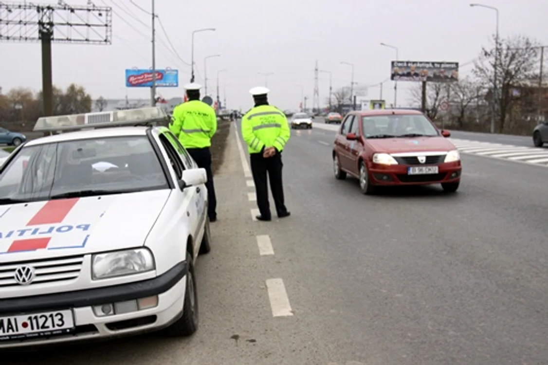 Mai mulți polițiști de pe DN1 au fost demascați de ofițeri sub acoperire că luau mită de la șoferi