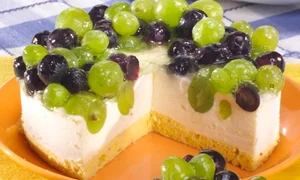 prajitura cu struguri si crema de branza 580x400 0 jpeg