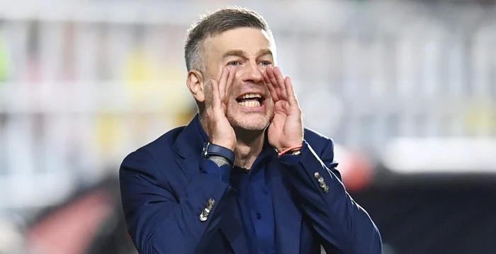 Edi Iordănescu, fără idei la Budapesta, contra Belarusului. Foto Sportpictures