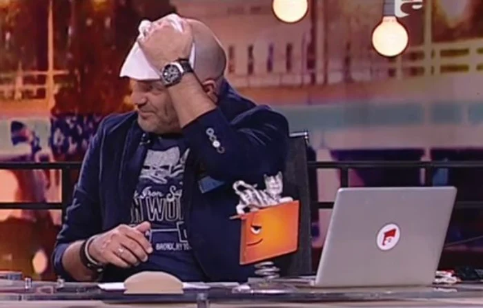 Dan Capatos a mărturisit că nu mai rezstă în platou fără aer condiţionat